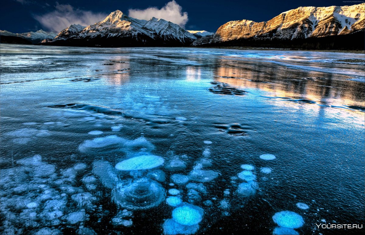 Озеро Абрахам (Альберта, Канада)