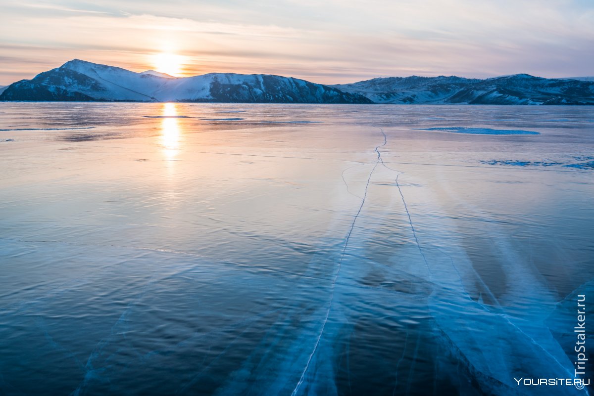 Прозрачный лед Байкала Ольхон