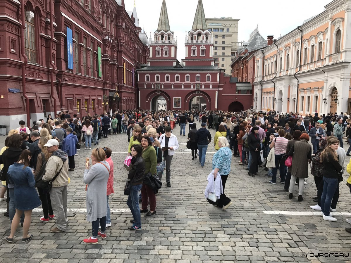 Очередь в Эрмитаж