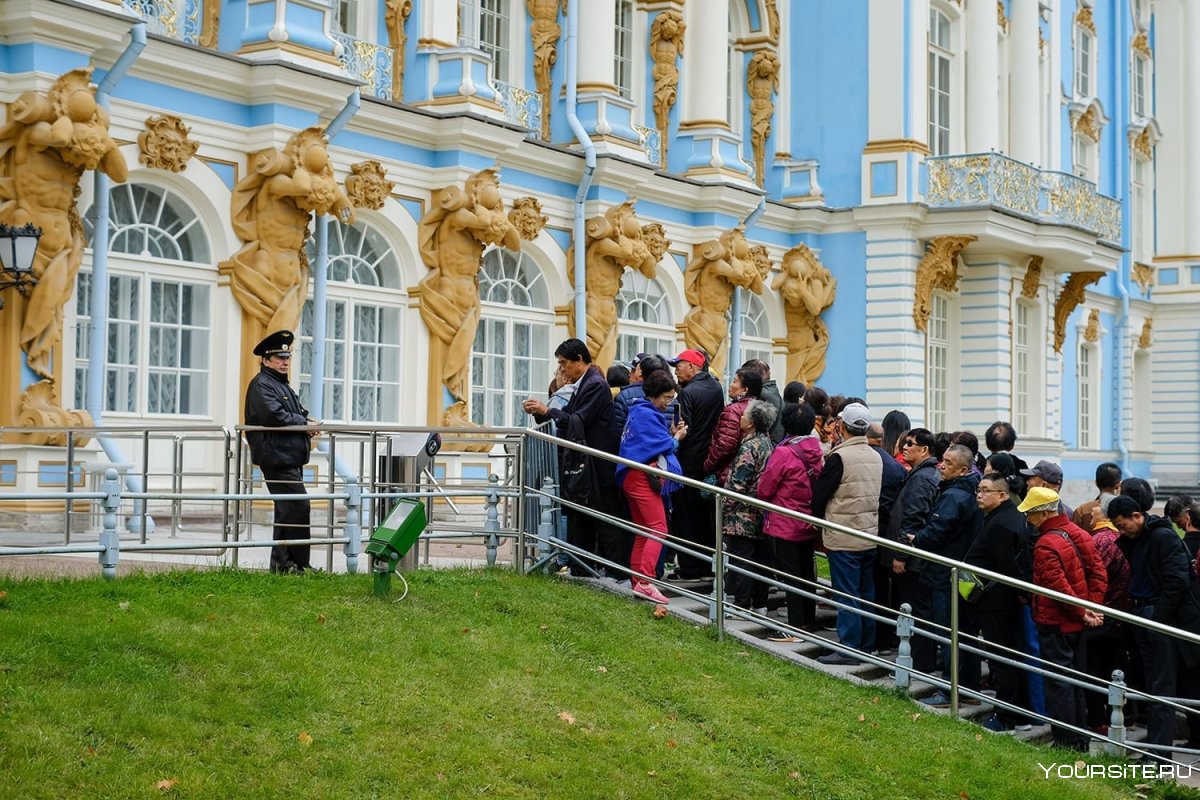 Очередь в Эрмитаж