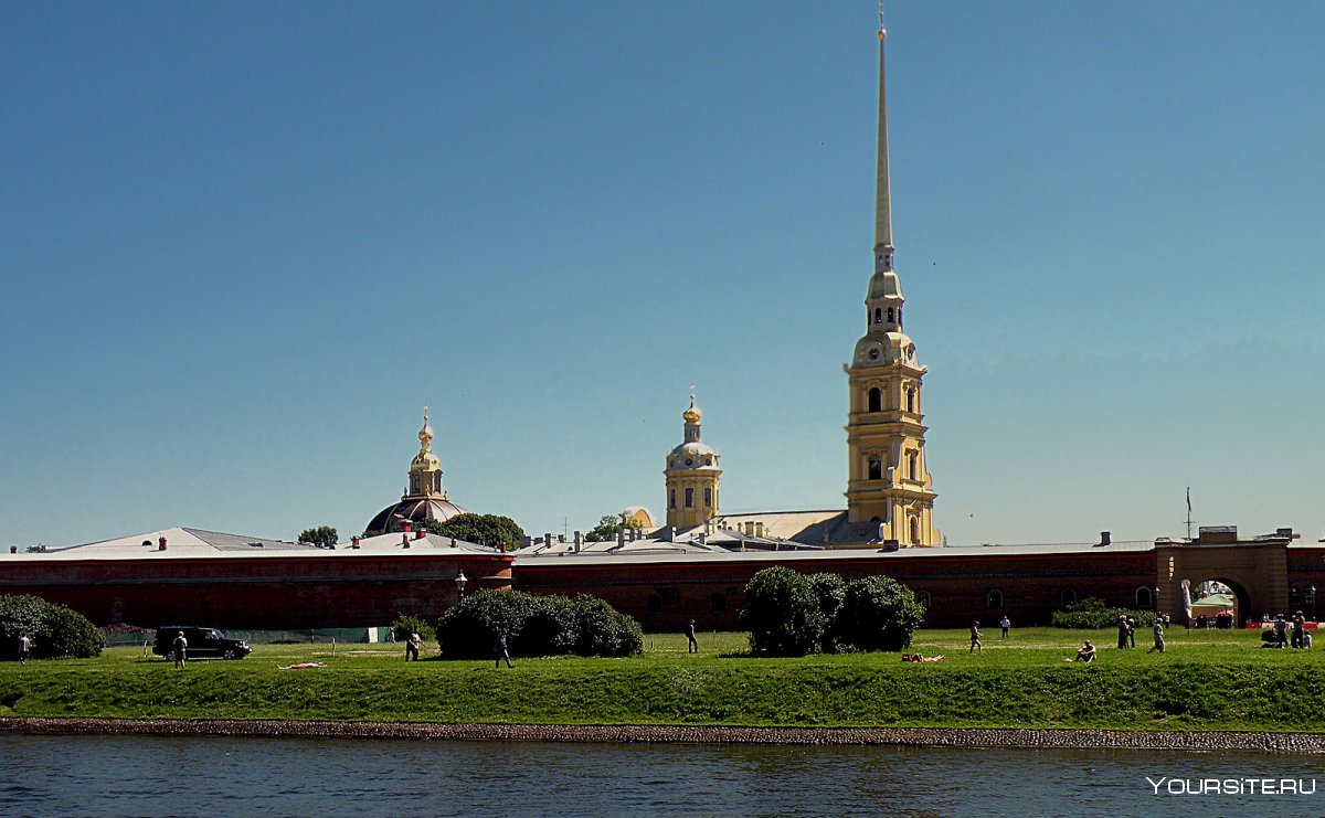 Петропавловская крепость куранты