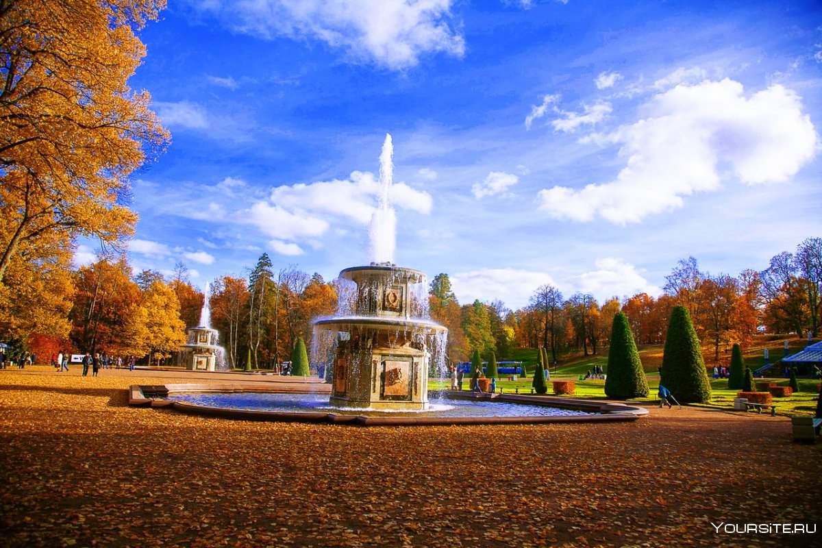 Осенние фонтаны Петергофа