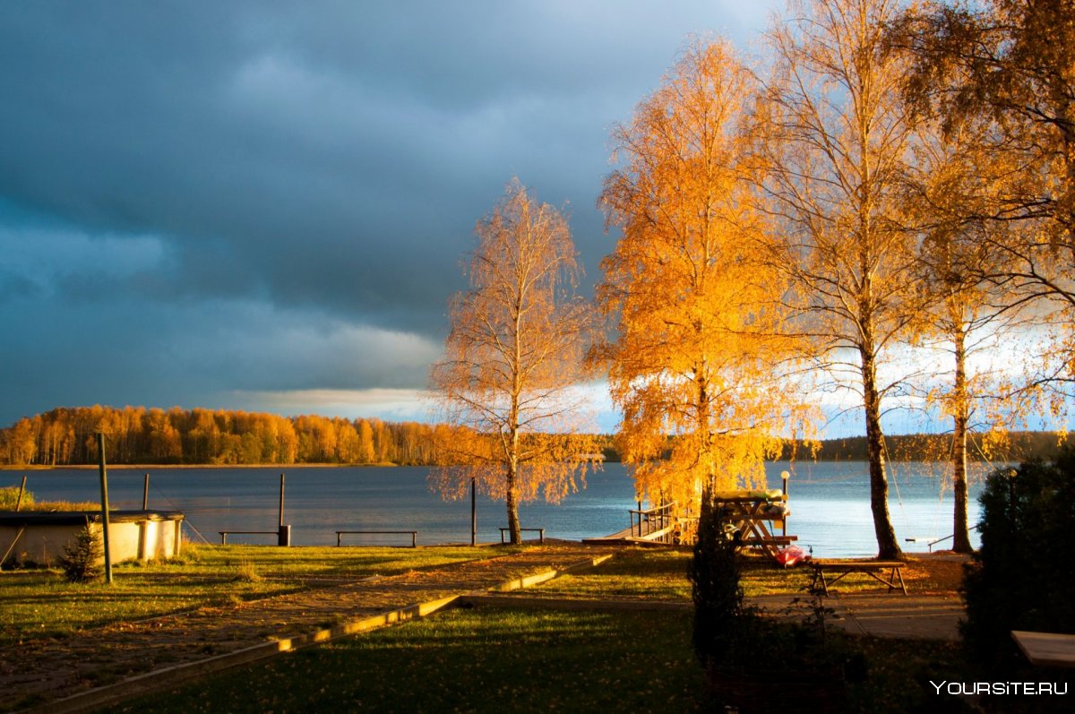 Осень озеро лодка