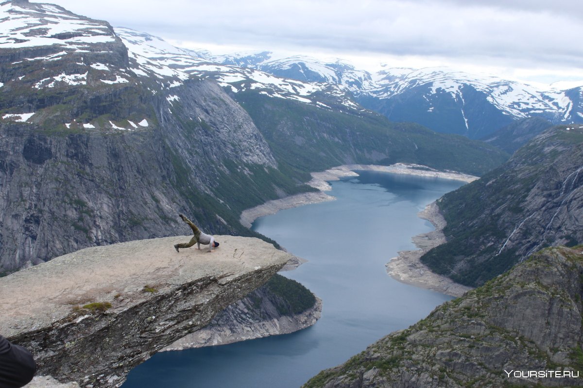 Норвегия Выступ на скале