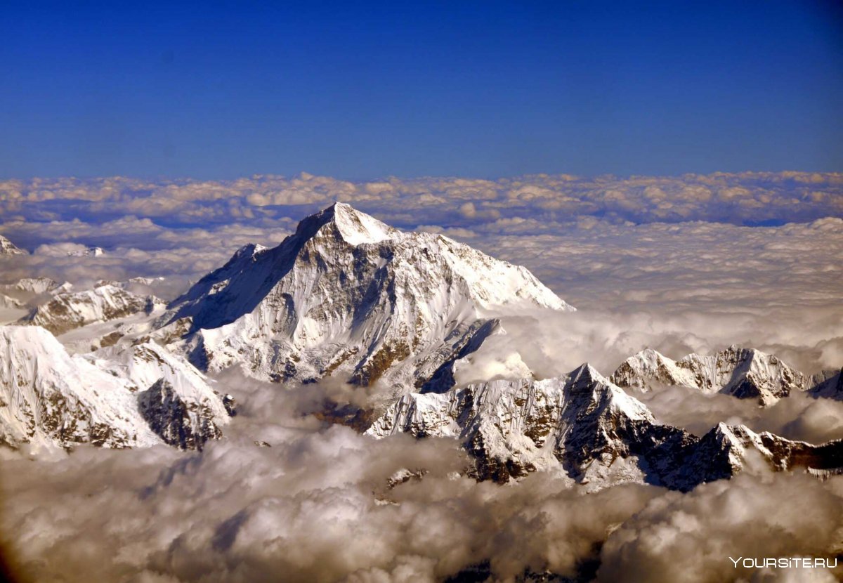 Вершины: Джомолунгма (Эверест), Эльбрус.