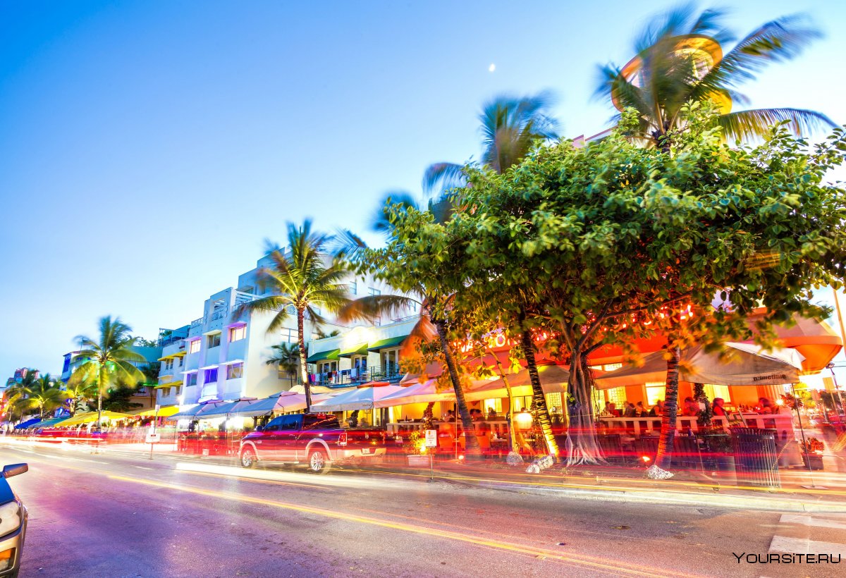 Майами-Бич с надписью пляж