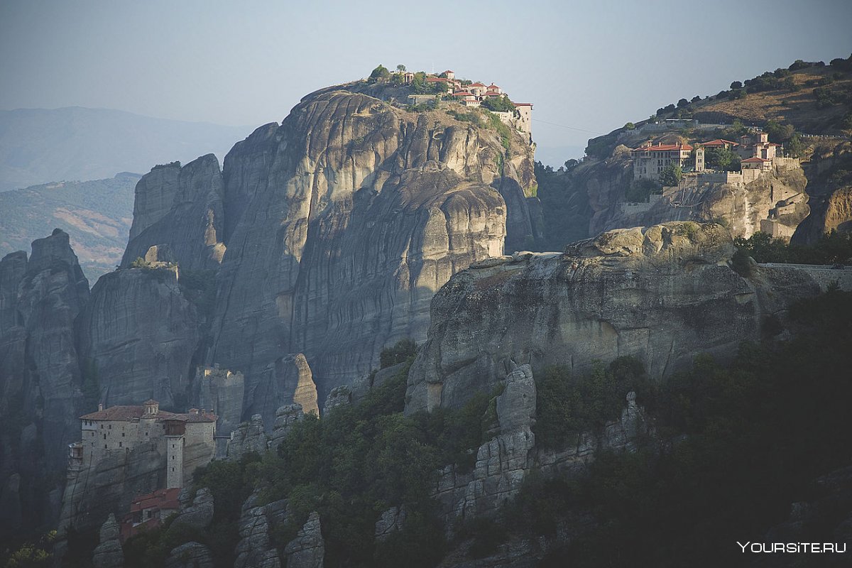 Монастыри Греции равнина