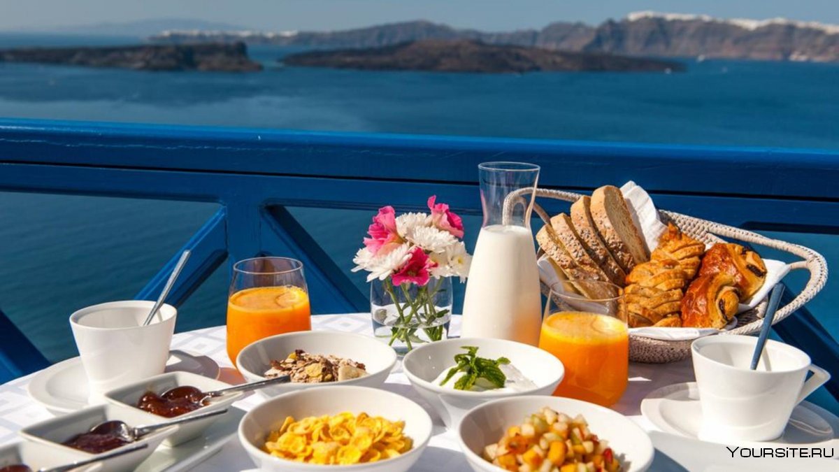 Средиземноморский завтрак на Санторини
