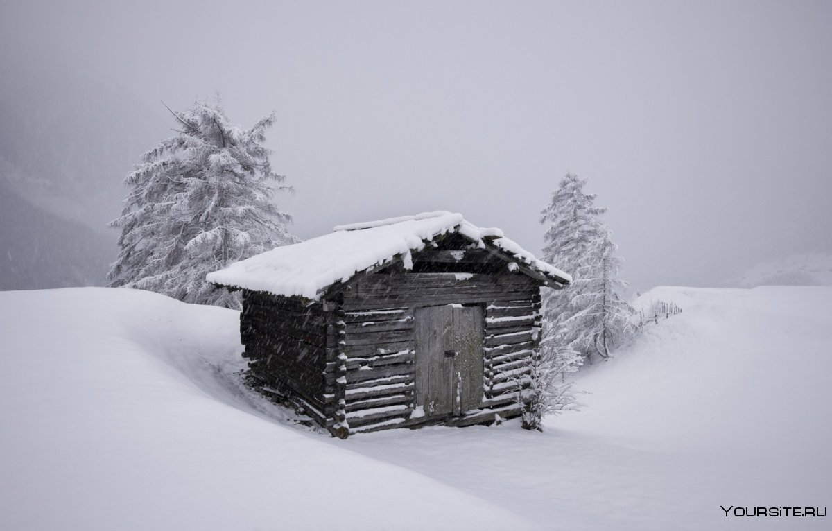 Одинокий дом зимой