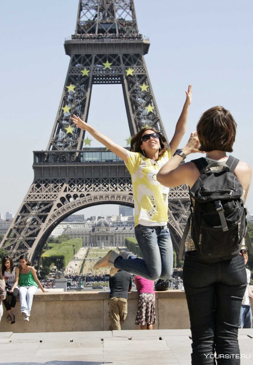 Туристы во Франции