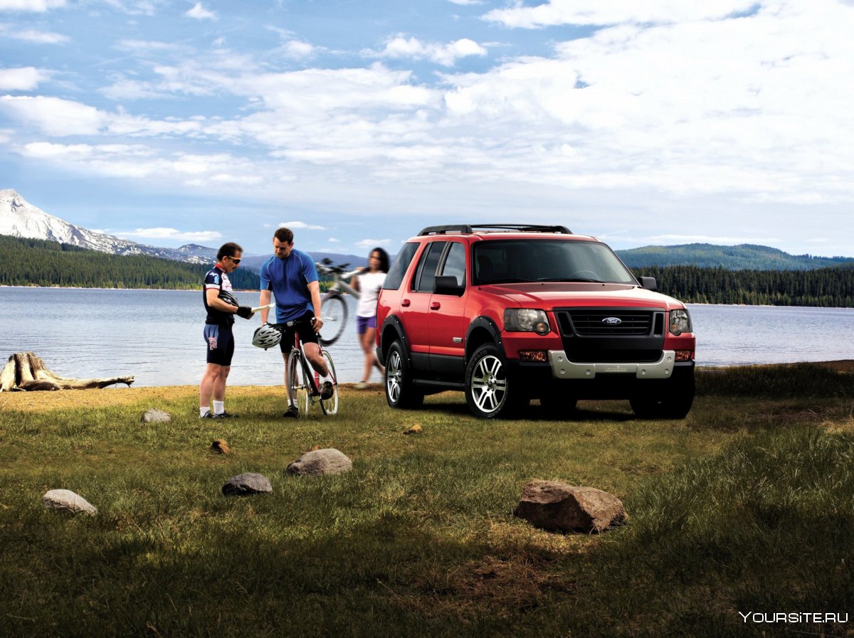 Ford Explorer Camping