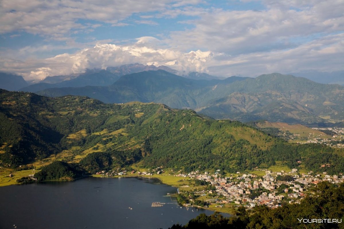 Покхара озеро