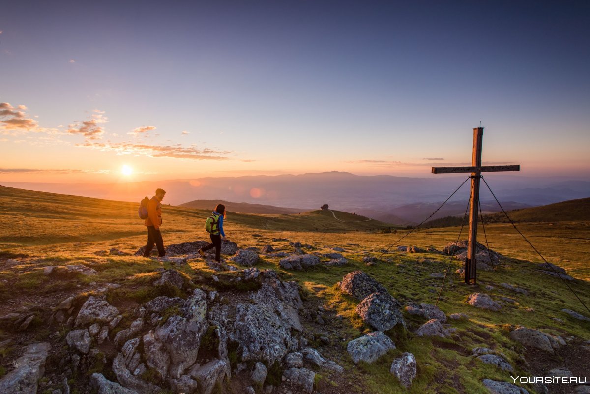 Крест в горах Ливана