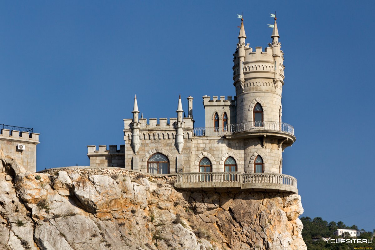 Дворец замок Ласточкино гнездо
