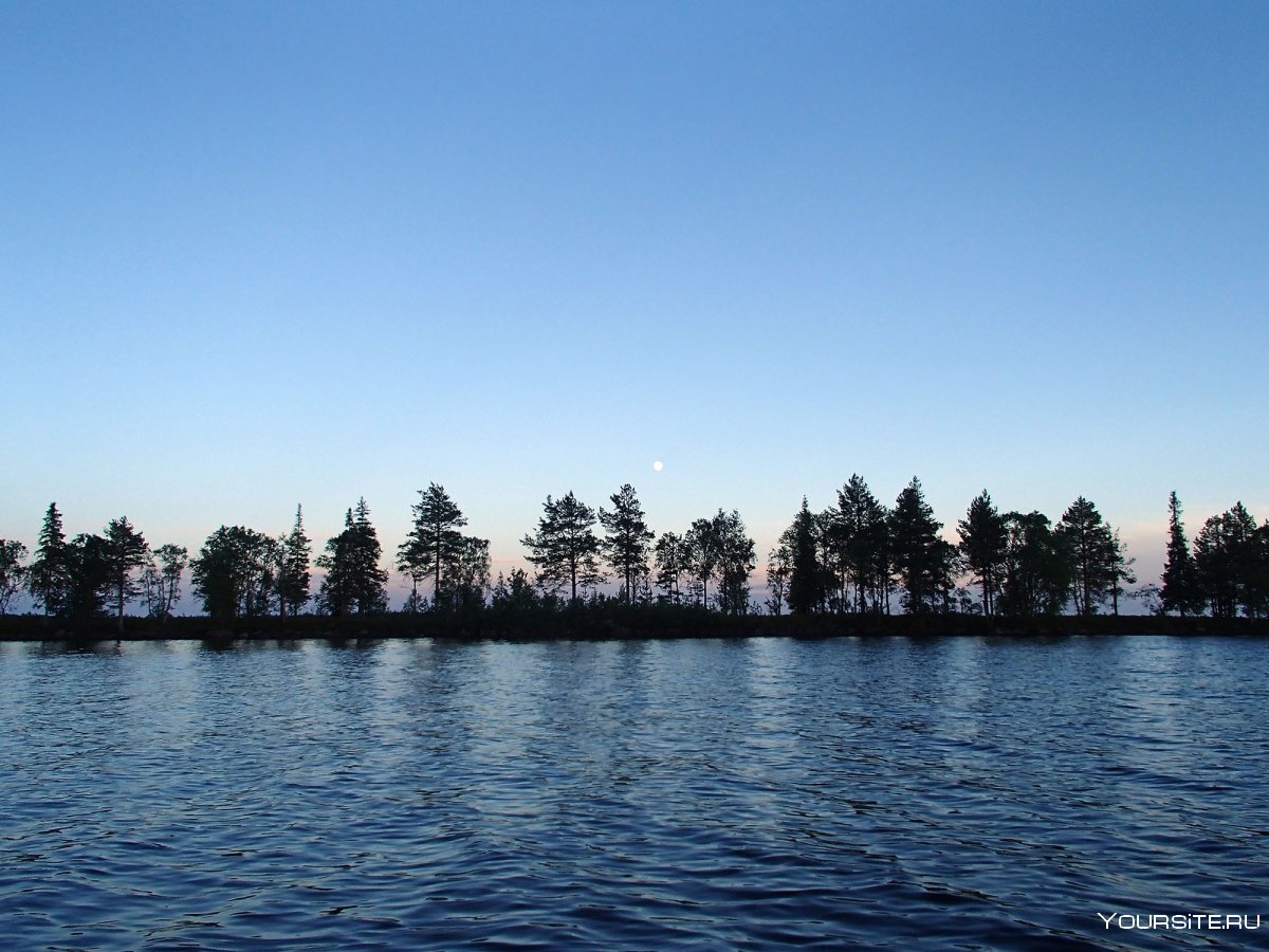 Озеро колокольня рядом с Энгозеро