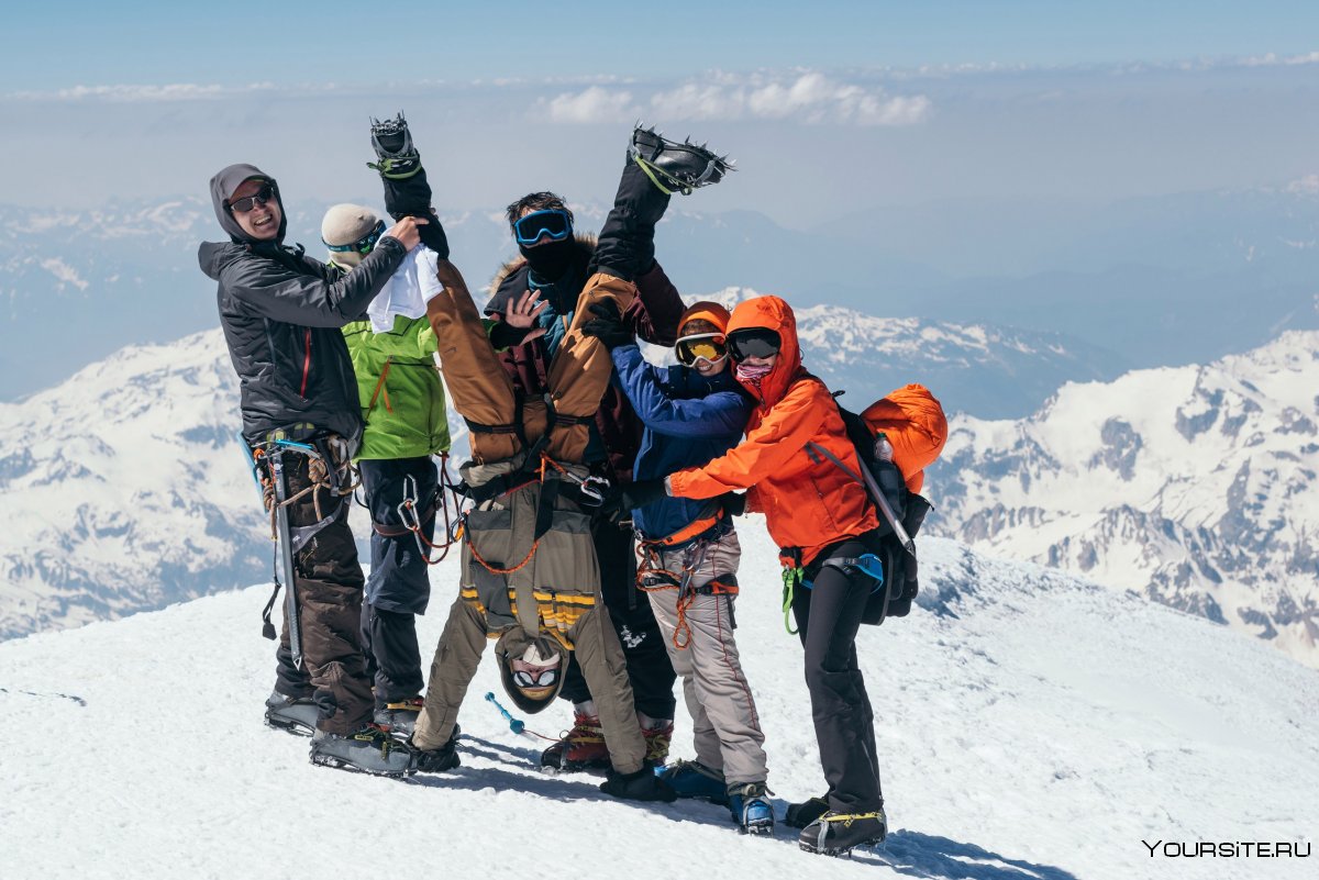 Альпинисты на Эльбрусе