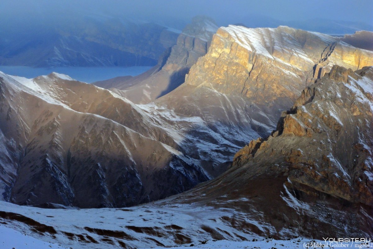 Скалистый хребет Кавказ