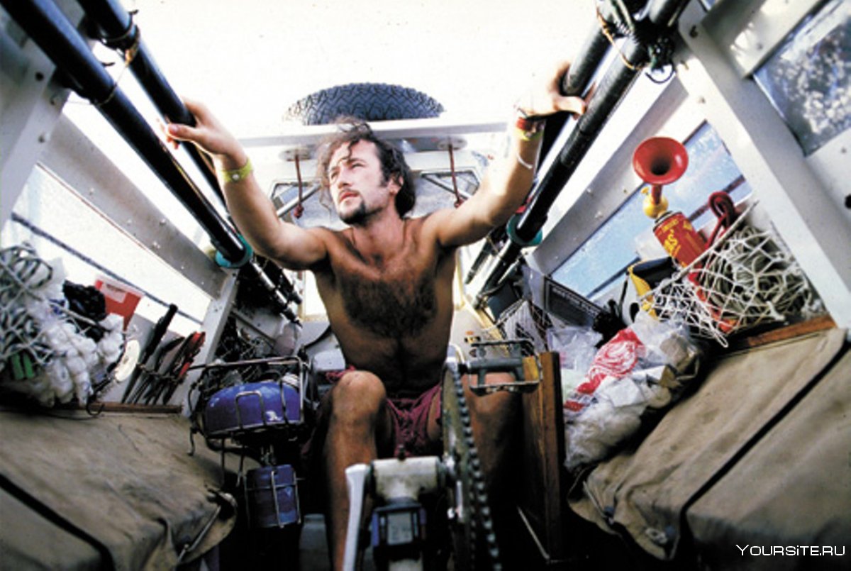 Jason Lewis traveller