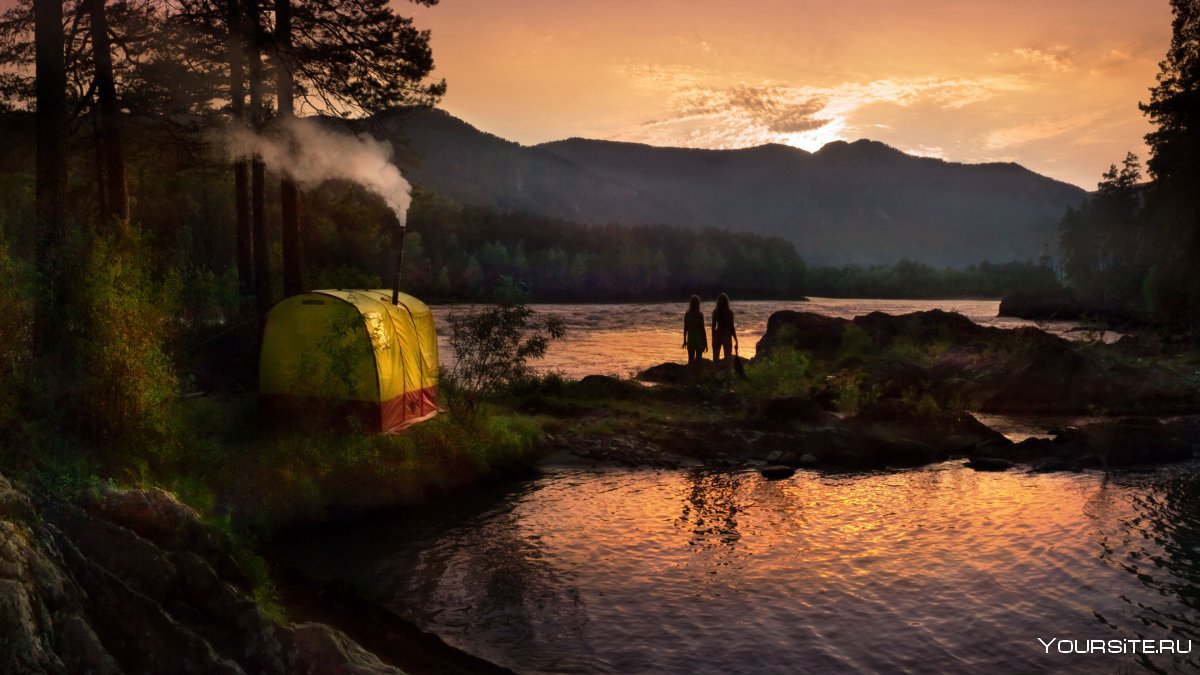 Палатка в лесу