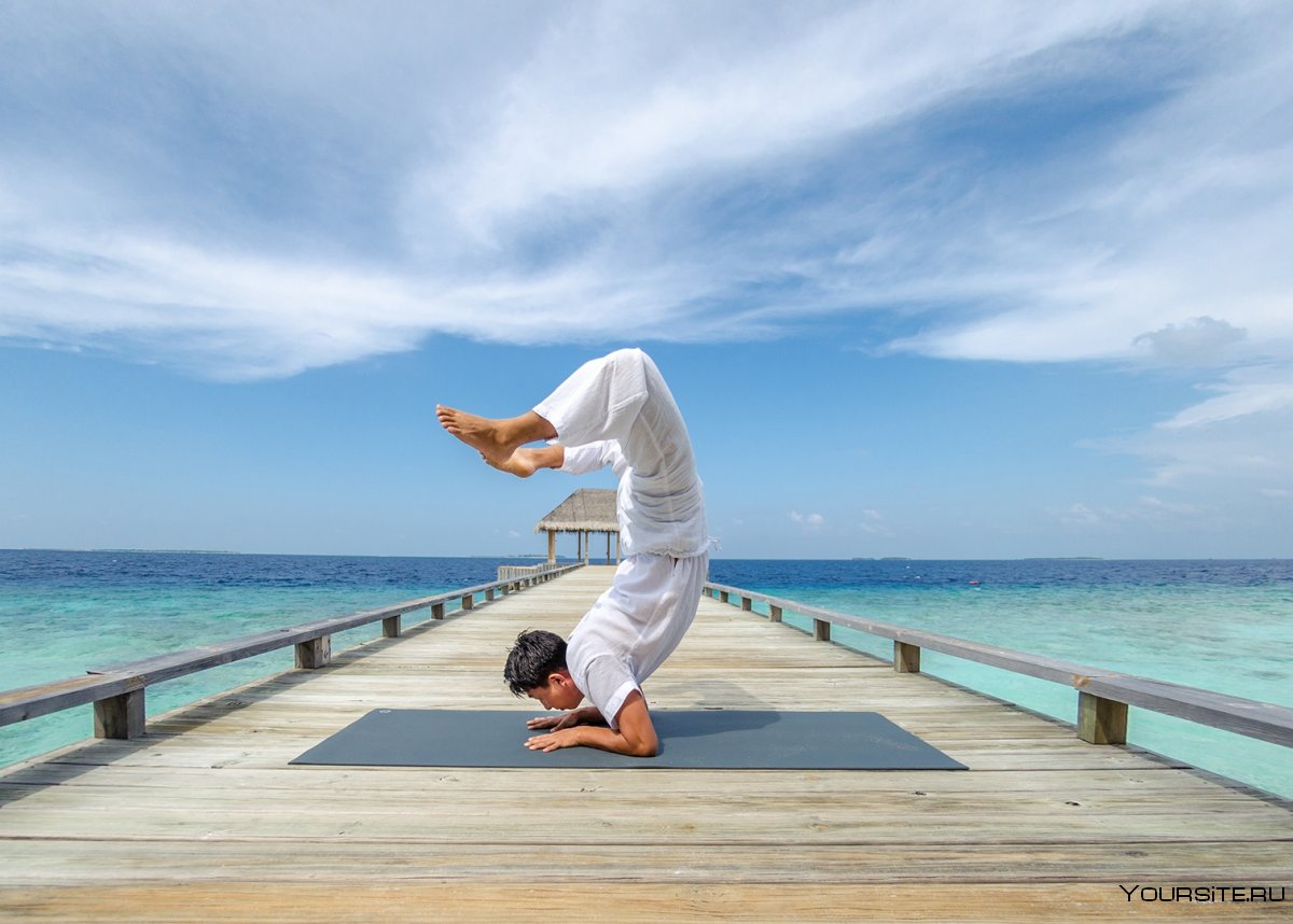 Мальдивы йога красивое фото