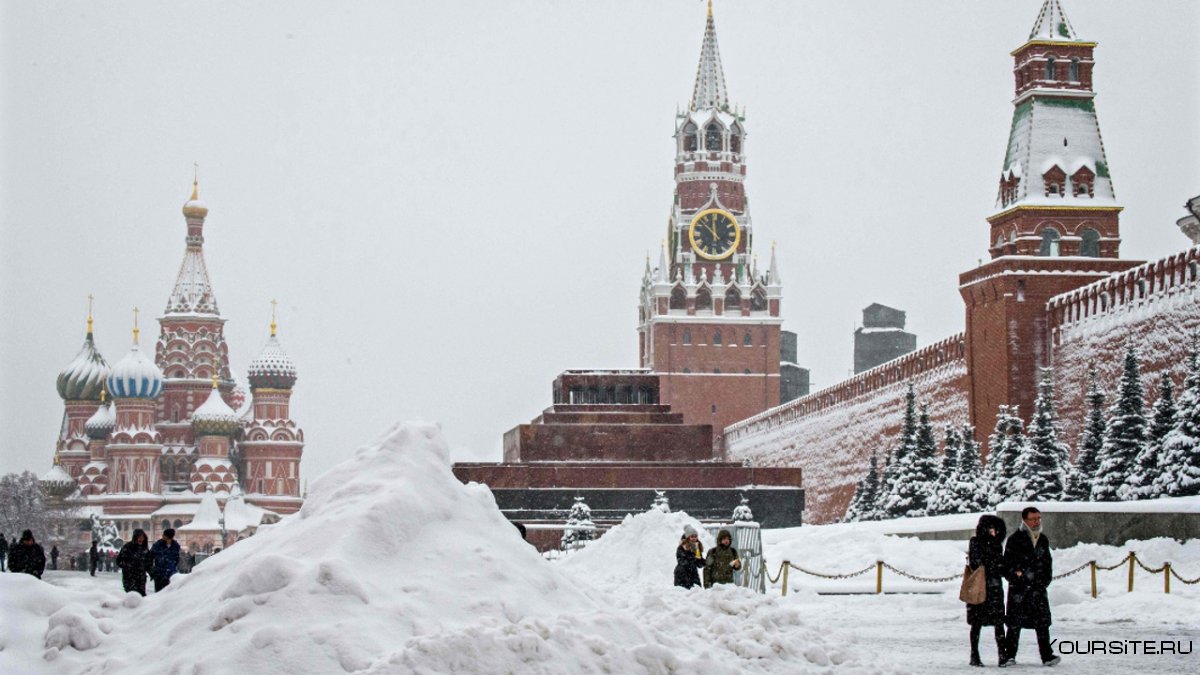 Москва снежный коллапс Кремль