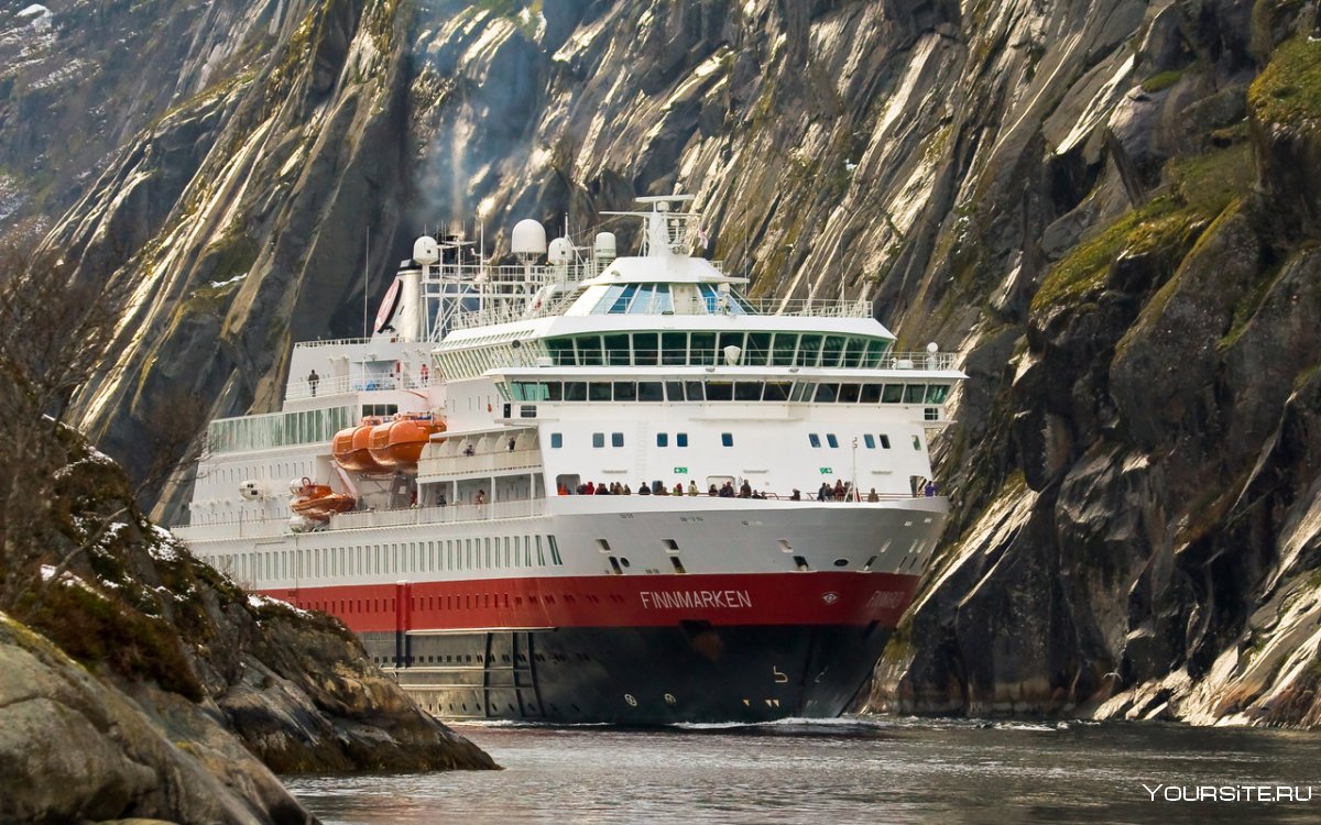 Cruise Ferry корабль