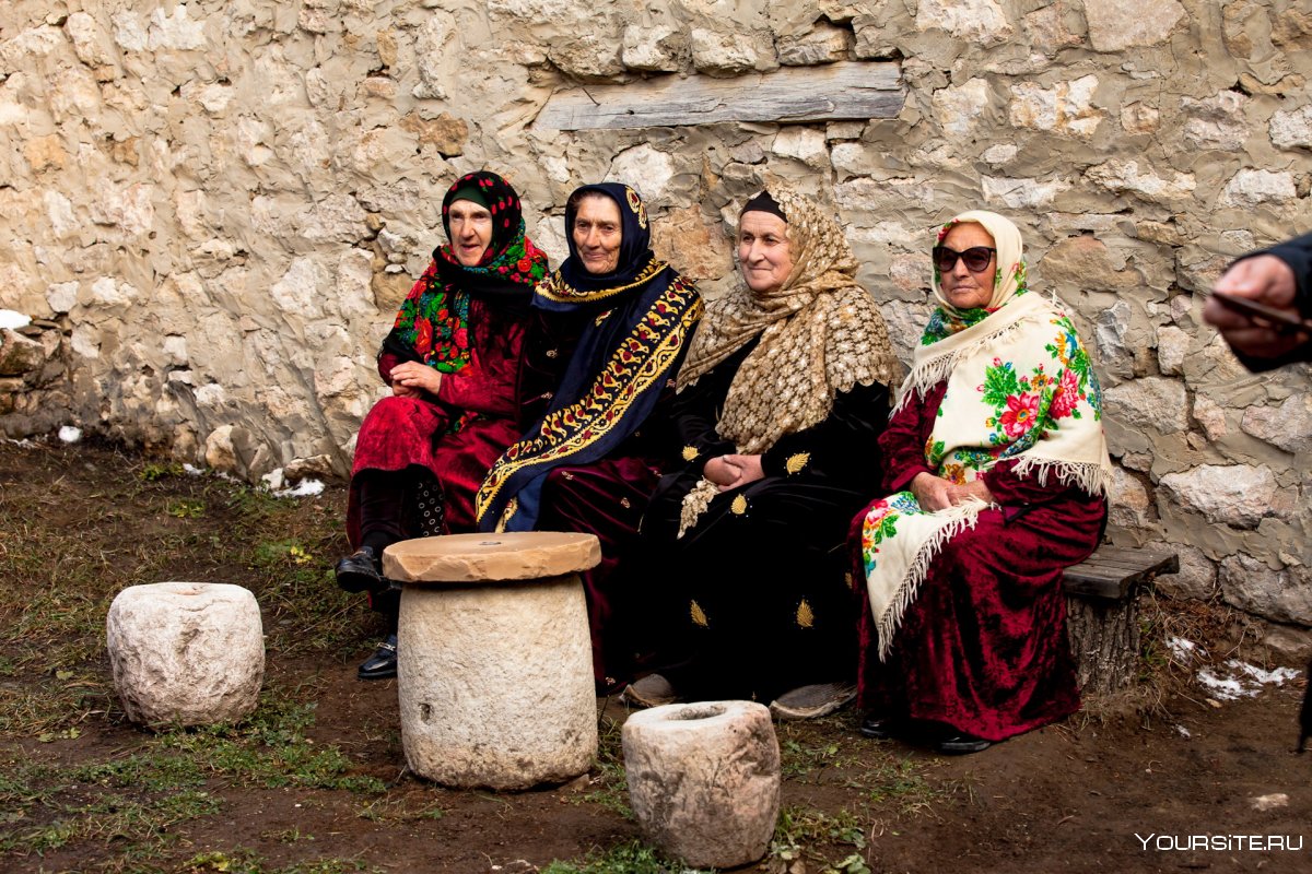 Женщины в горах Дагестана