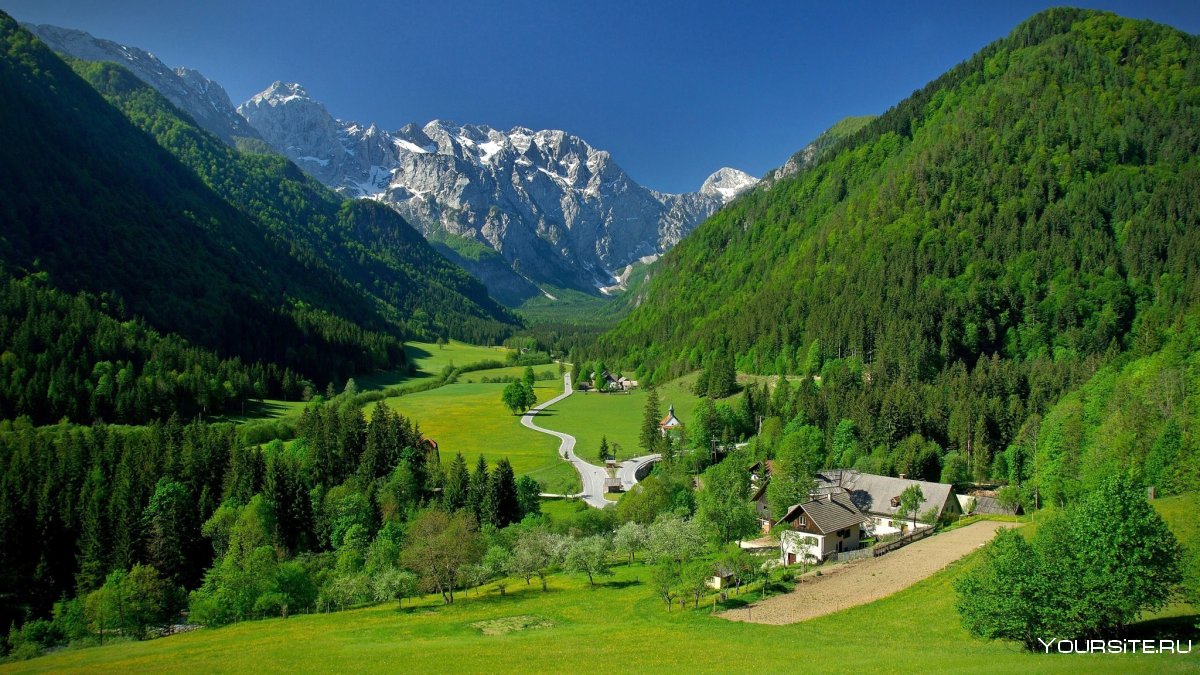 Три горы в Словении фото