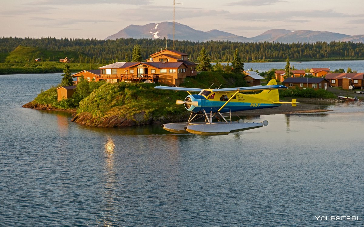 Аляска деревня у озера