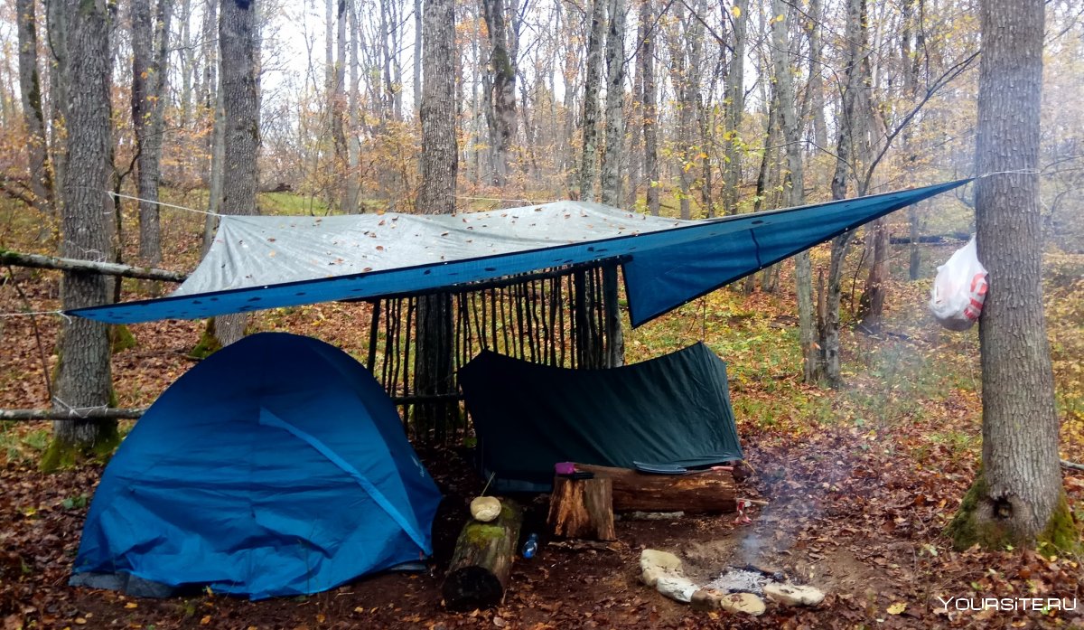 Заоблачный передел палатка перевалочного лагеря