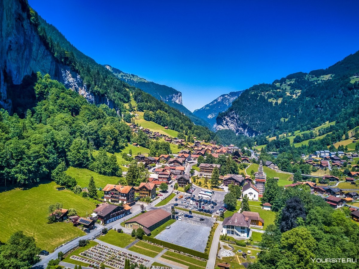 Швейцария деревня Лаутербруннен