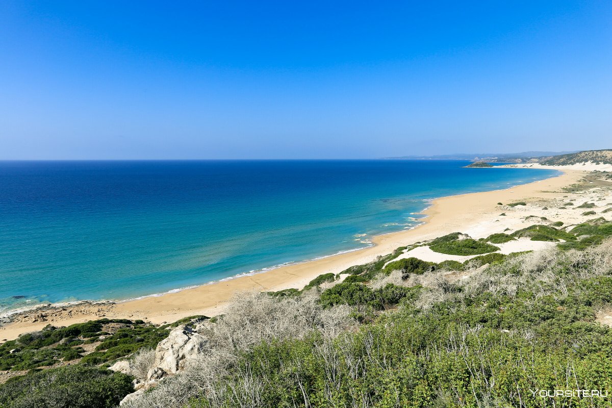 Золотой пляж Северный Кипр