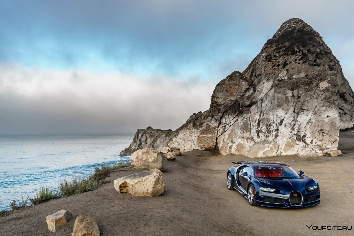 Bugatti Chiron горы