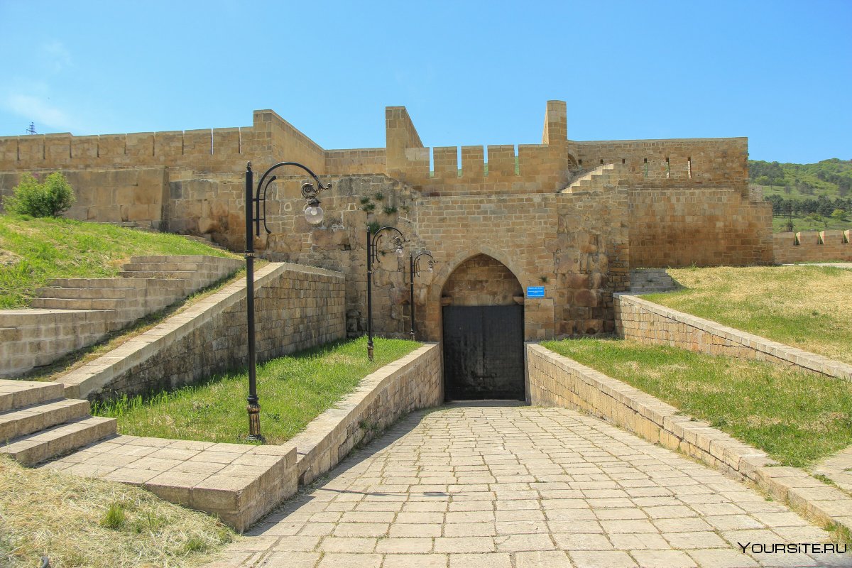 Цитадель и старый город Дербент