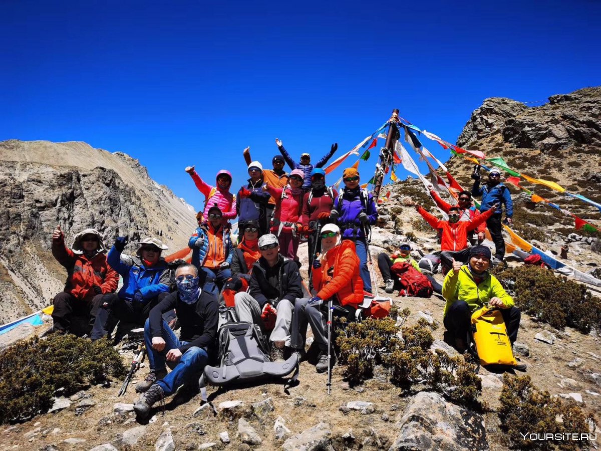 Базовый лагерь альпинистов на Эвересте 5300 м