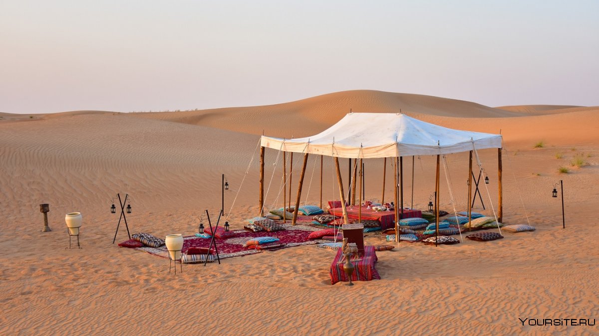 Утро в шатрах в пустыне