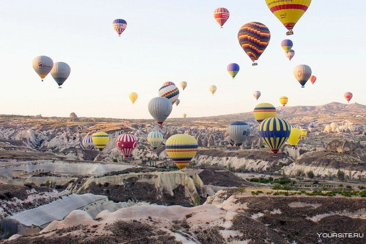 Район Турции с воздушными шарами