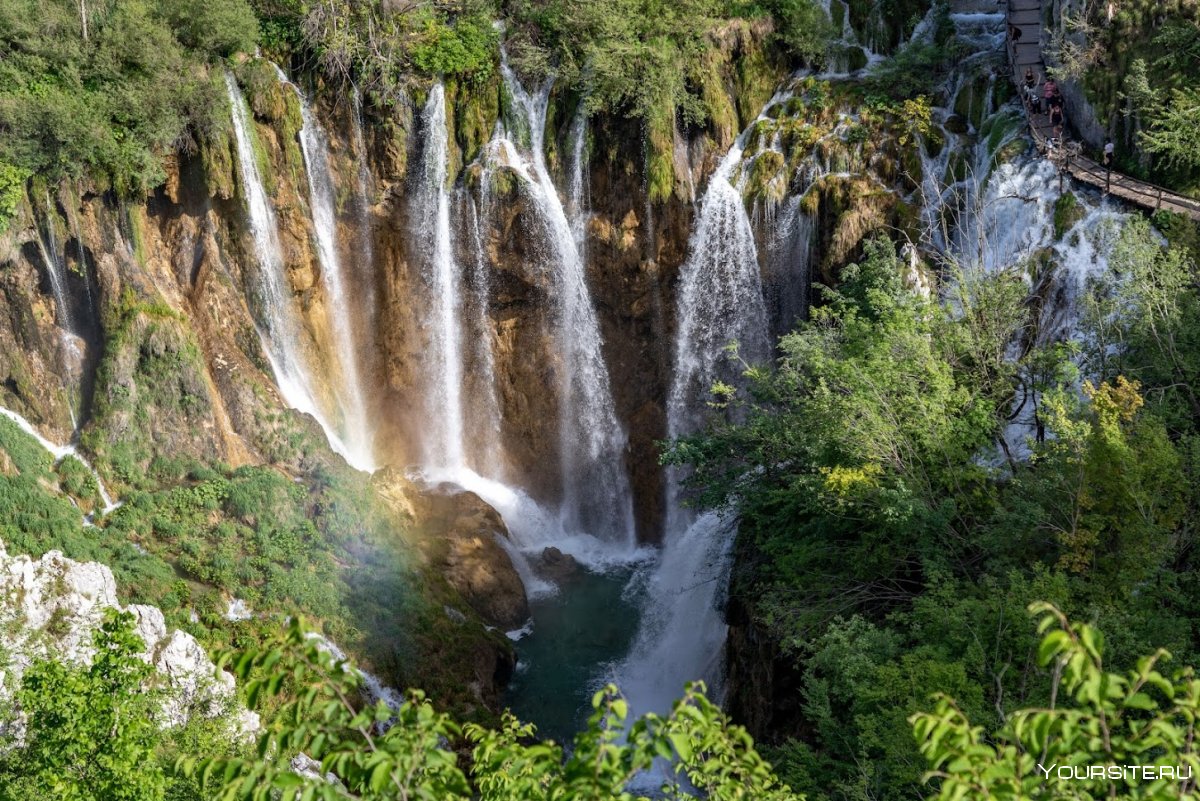 Водопад Плитвицкие озера в Хорватии