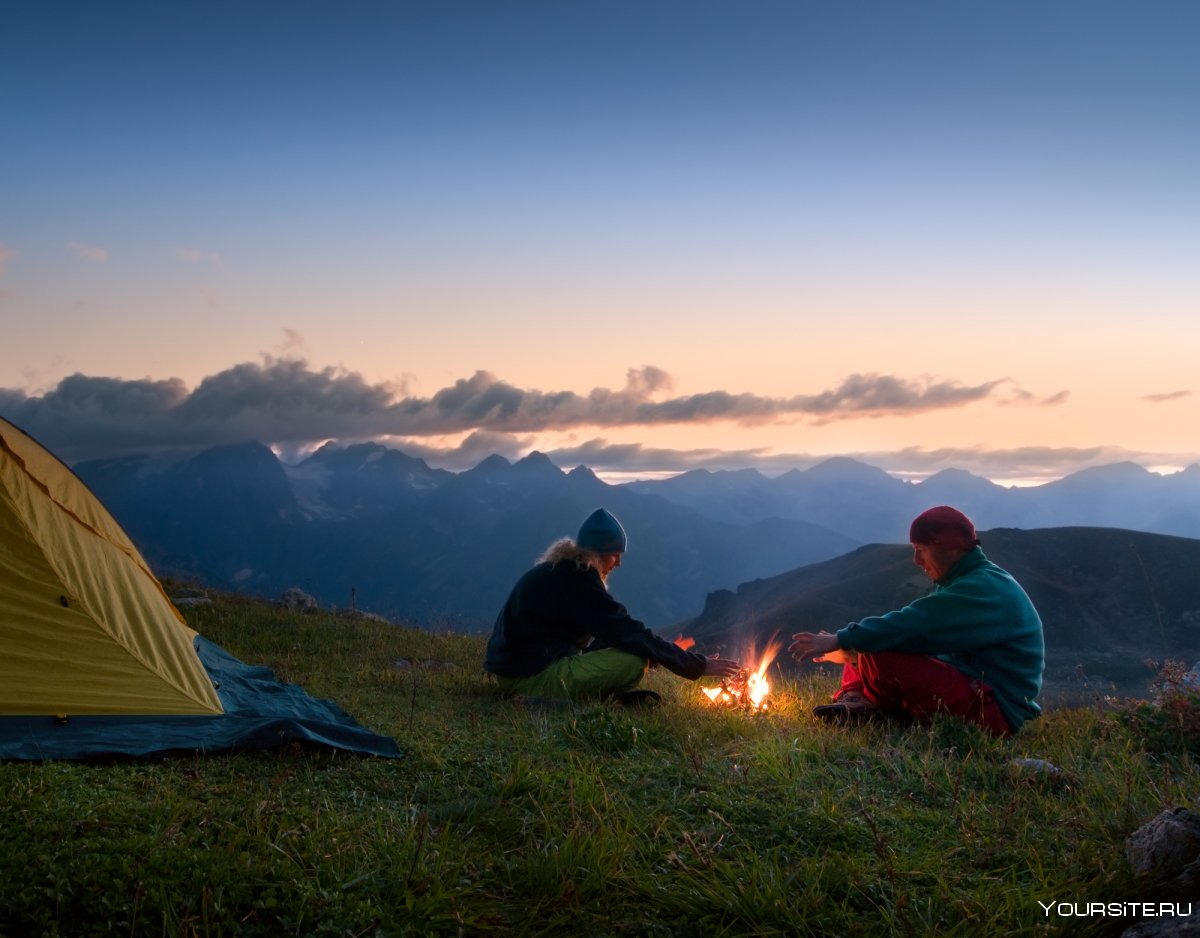 Палатка для похода в горы