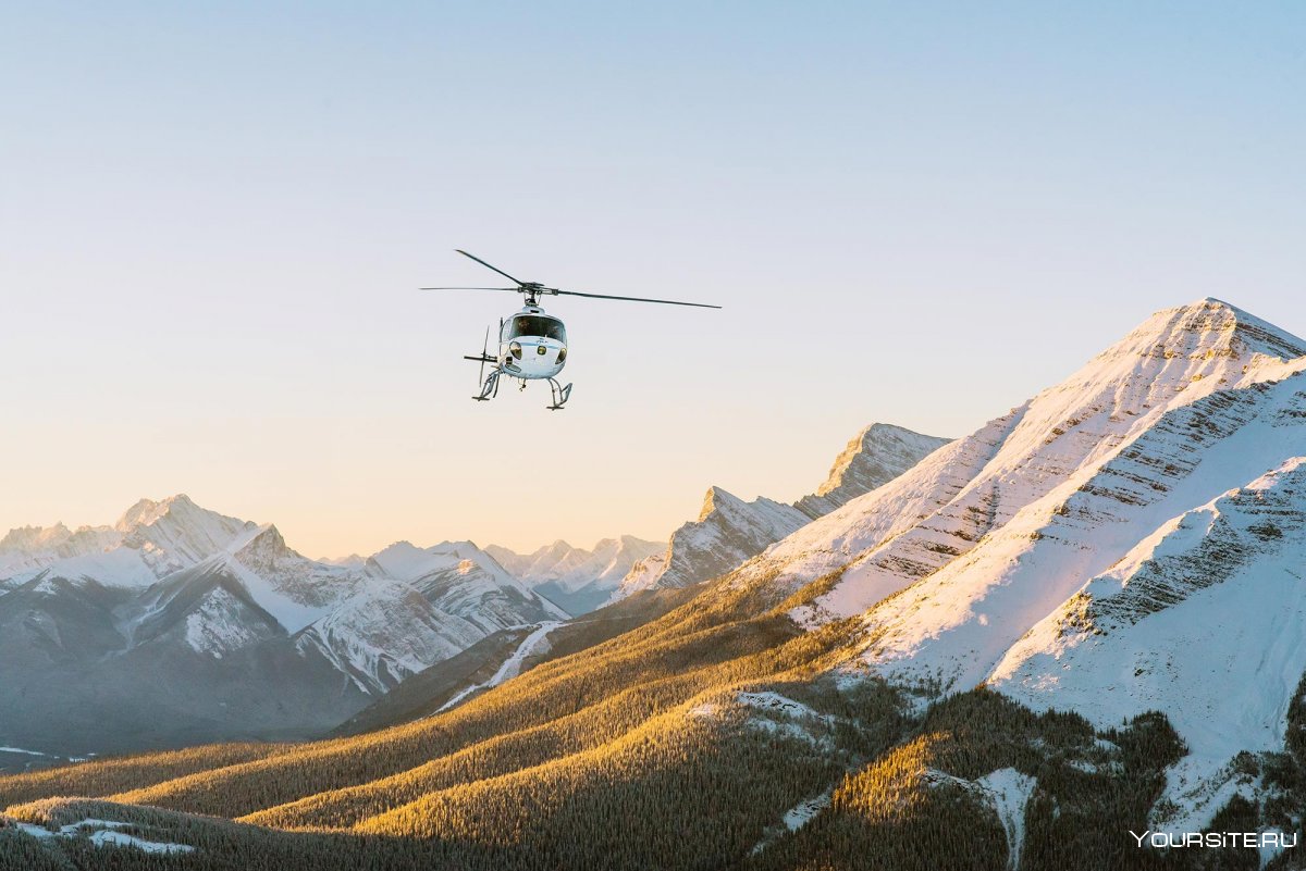 Гора Белуха с вертолета