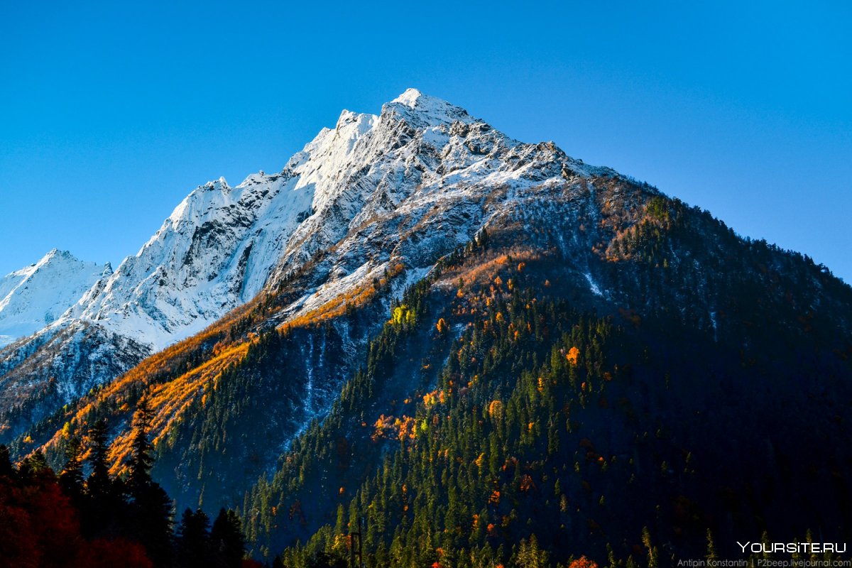 Домбай Ульген гора