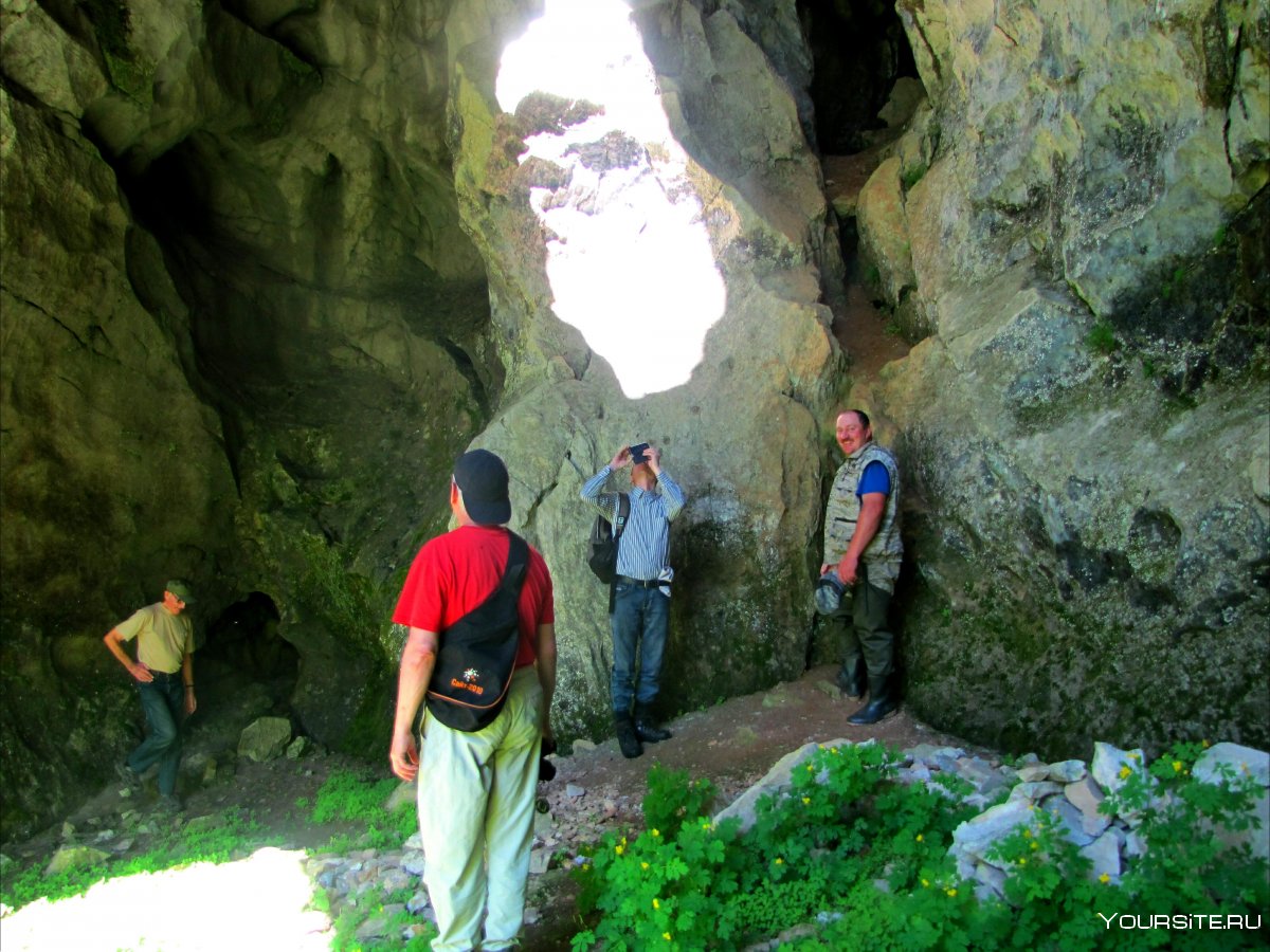 Пещера водопад Хоабинь