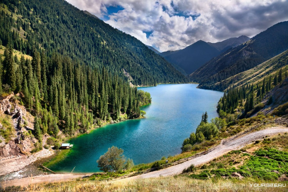 Озеро Алатау Казахстан