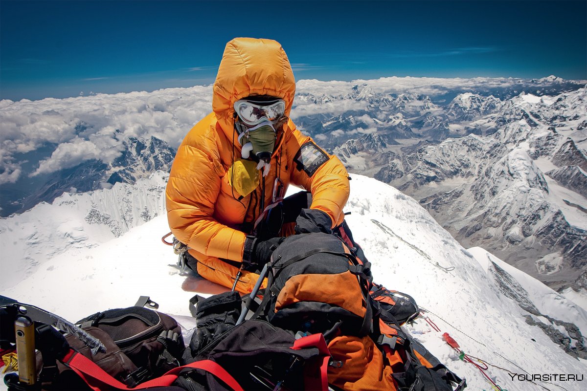 Альпіністи на Евересті