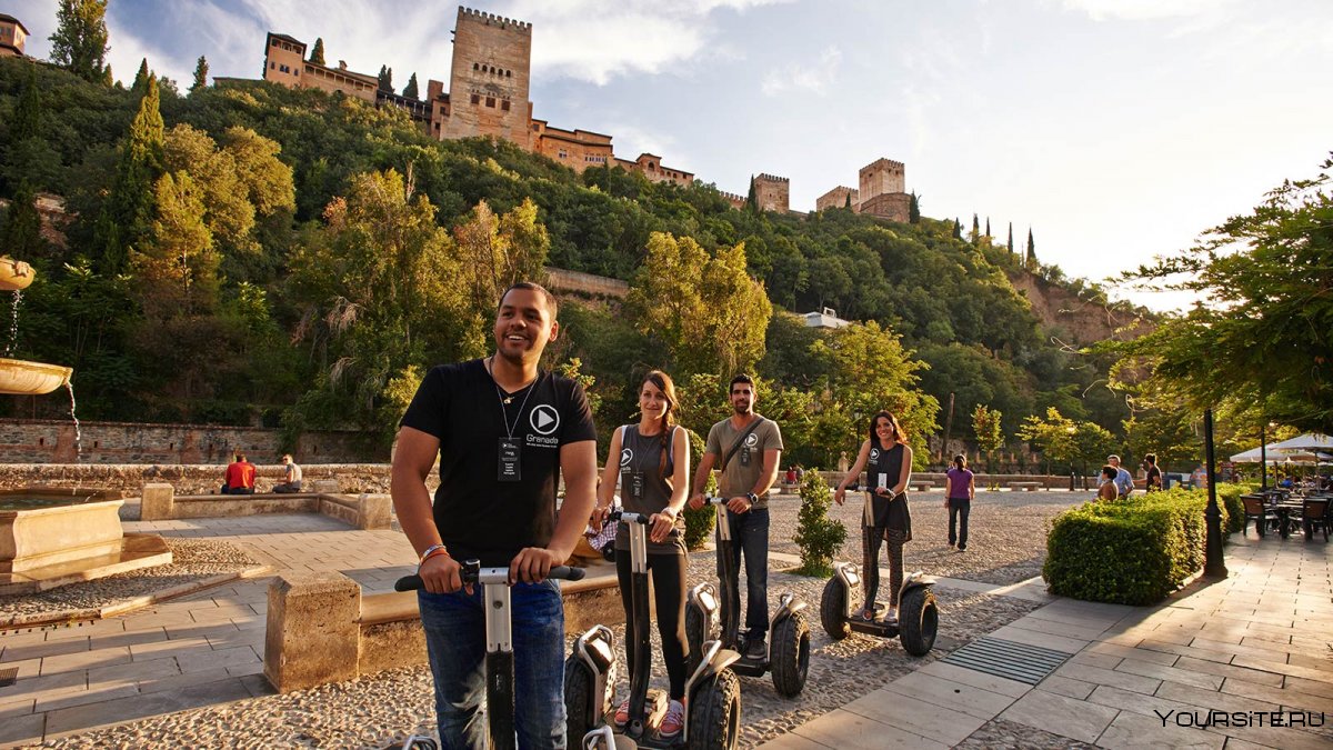 Туристы в Испании