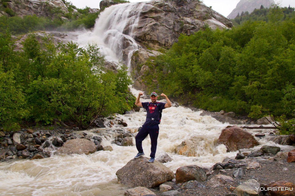 Чибитский водопад горный Алтай