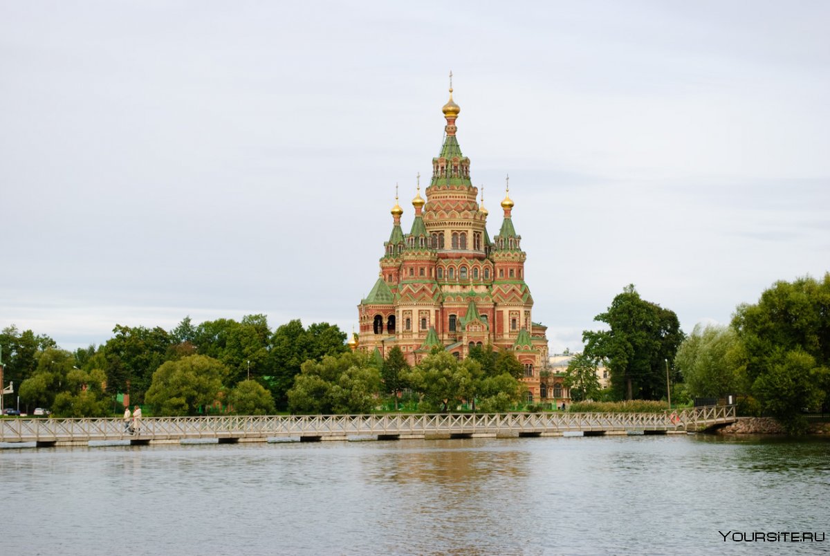 Большой дворец в Петергофе Растрелли