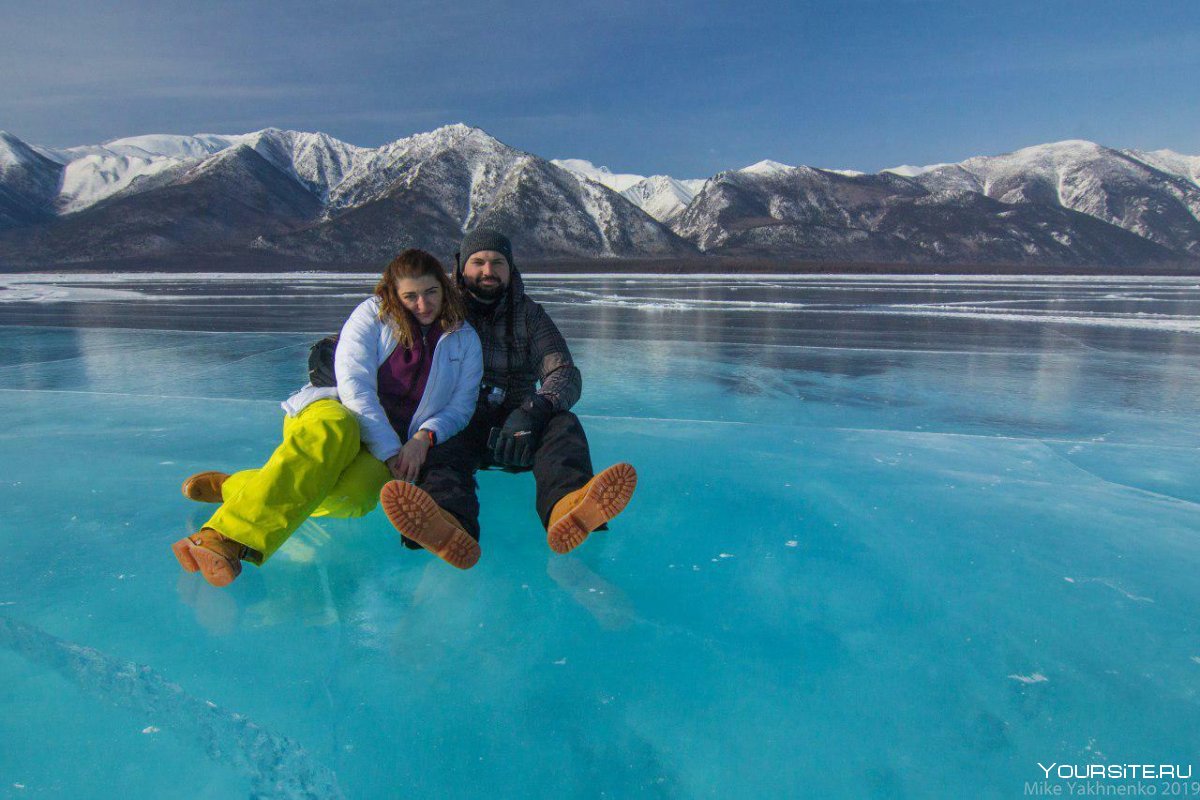 Зимний Байкал туристы