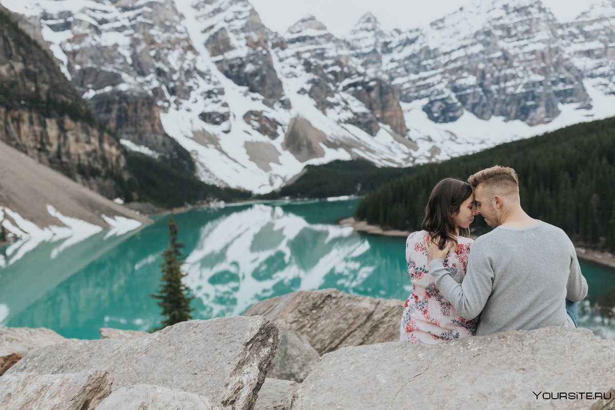 Влюбленные пары в горах