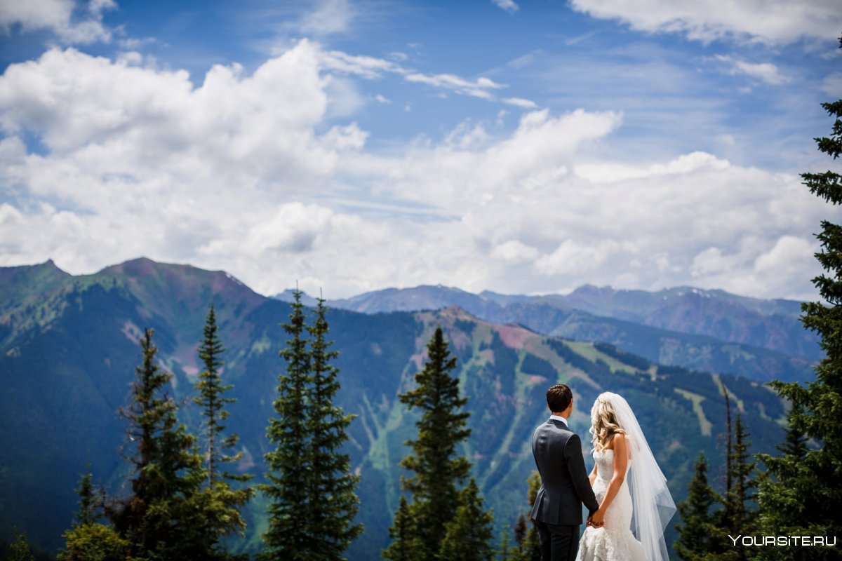 Свадьба в горах летом
